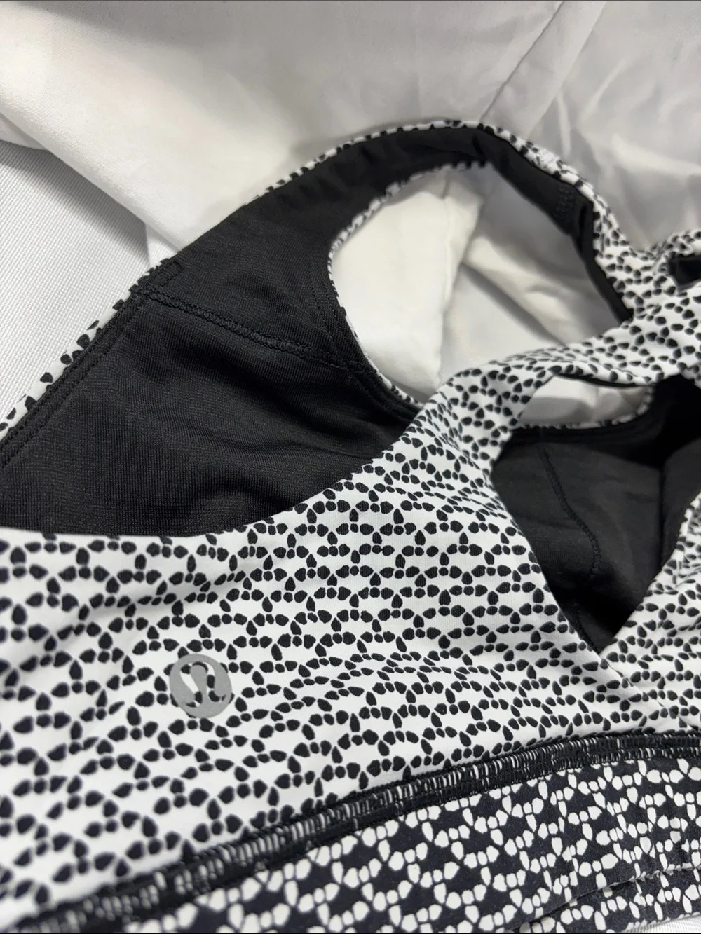 Lululemon Time To Sweat Bra Monochromic White /  Black Black  Sports Bra 6